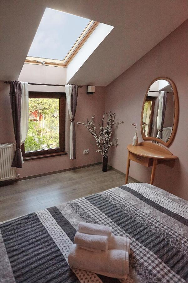 Apartament Rozelor Brašov Exteriér fotografie